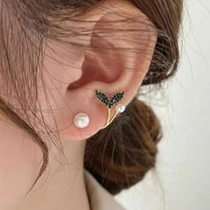 AUJ-939 Korean Fish Tail Earrings – BLACK